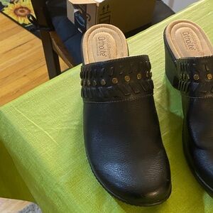 croft & barrow Black Slip-On Leather Clogs with Stud Trim